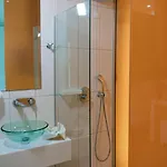 Macedon Hotel