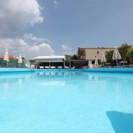 Macedon Hotell