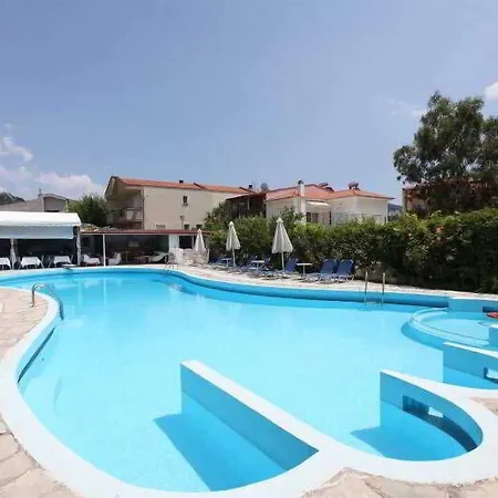 Macedon Hotell 3*